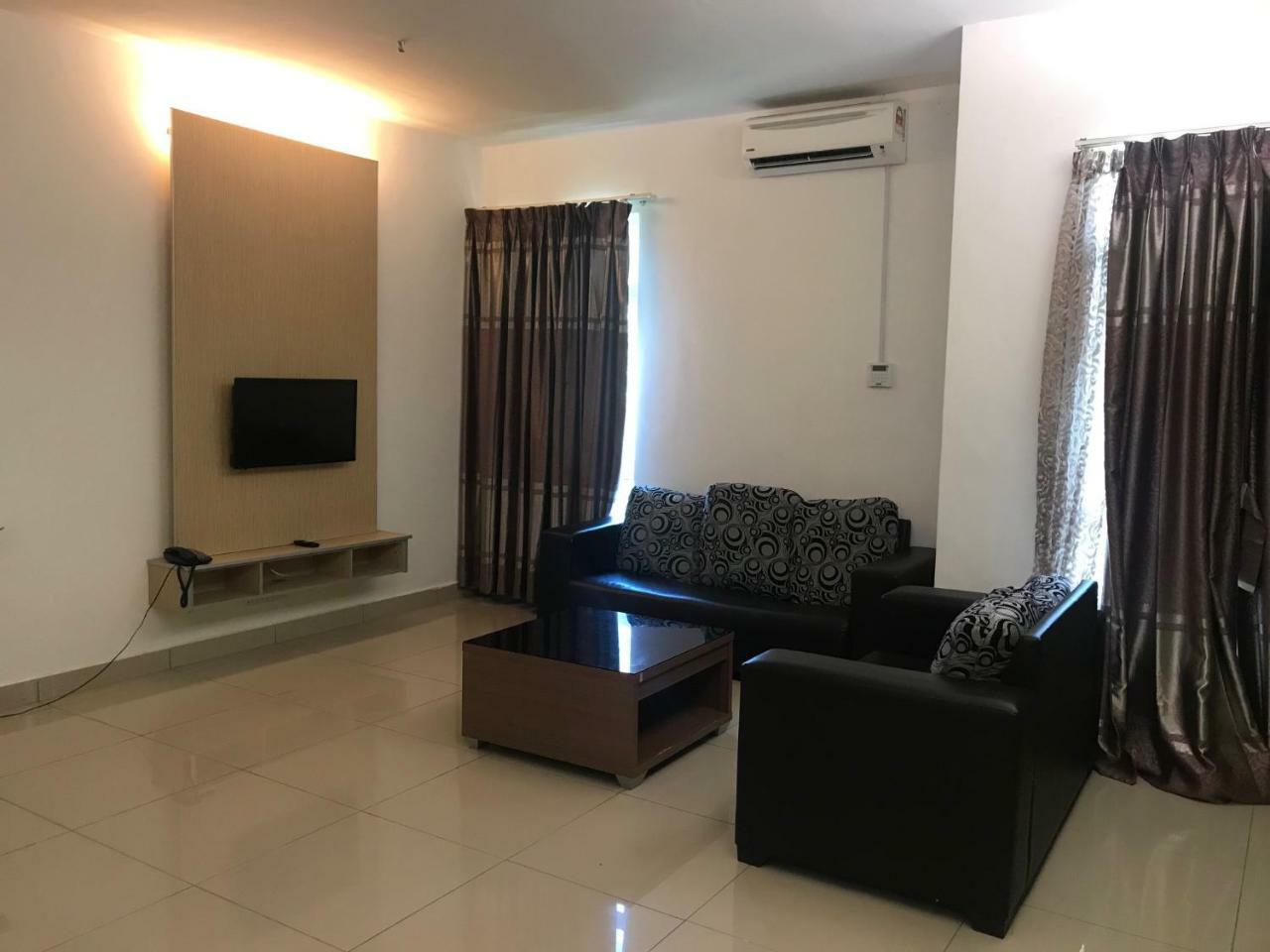 De Viana Hotel & Apartments Кота Бару Екстериор снимка