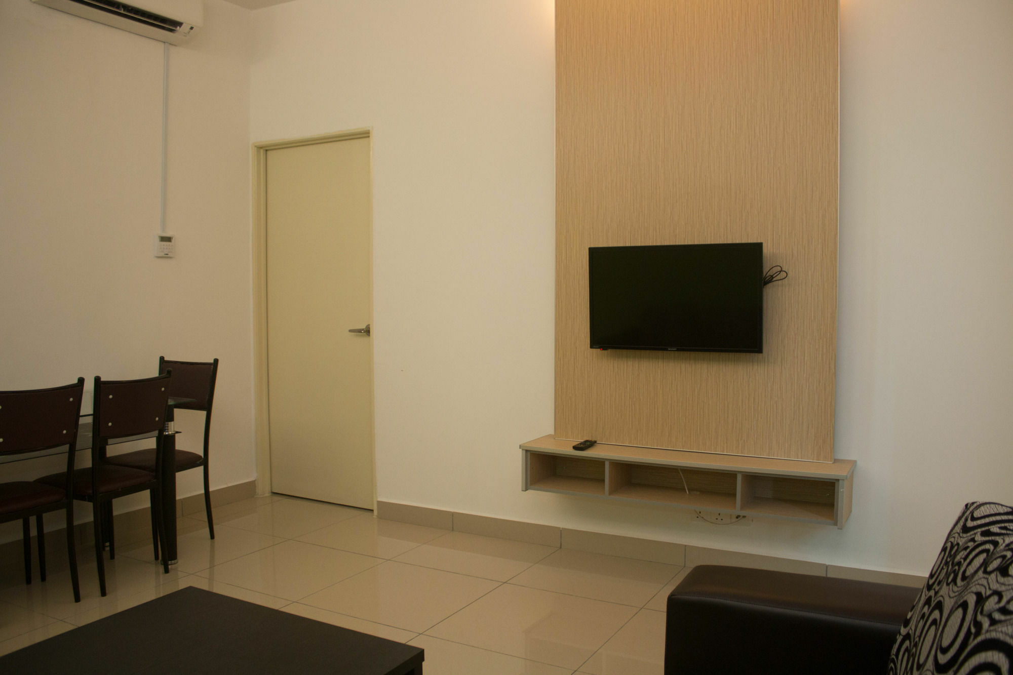 De Viana Hotel & Apartments Кота Бару Екстериор снимка