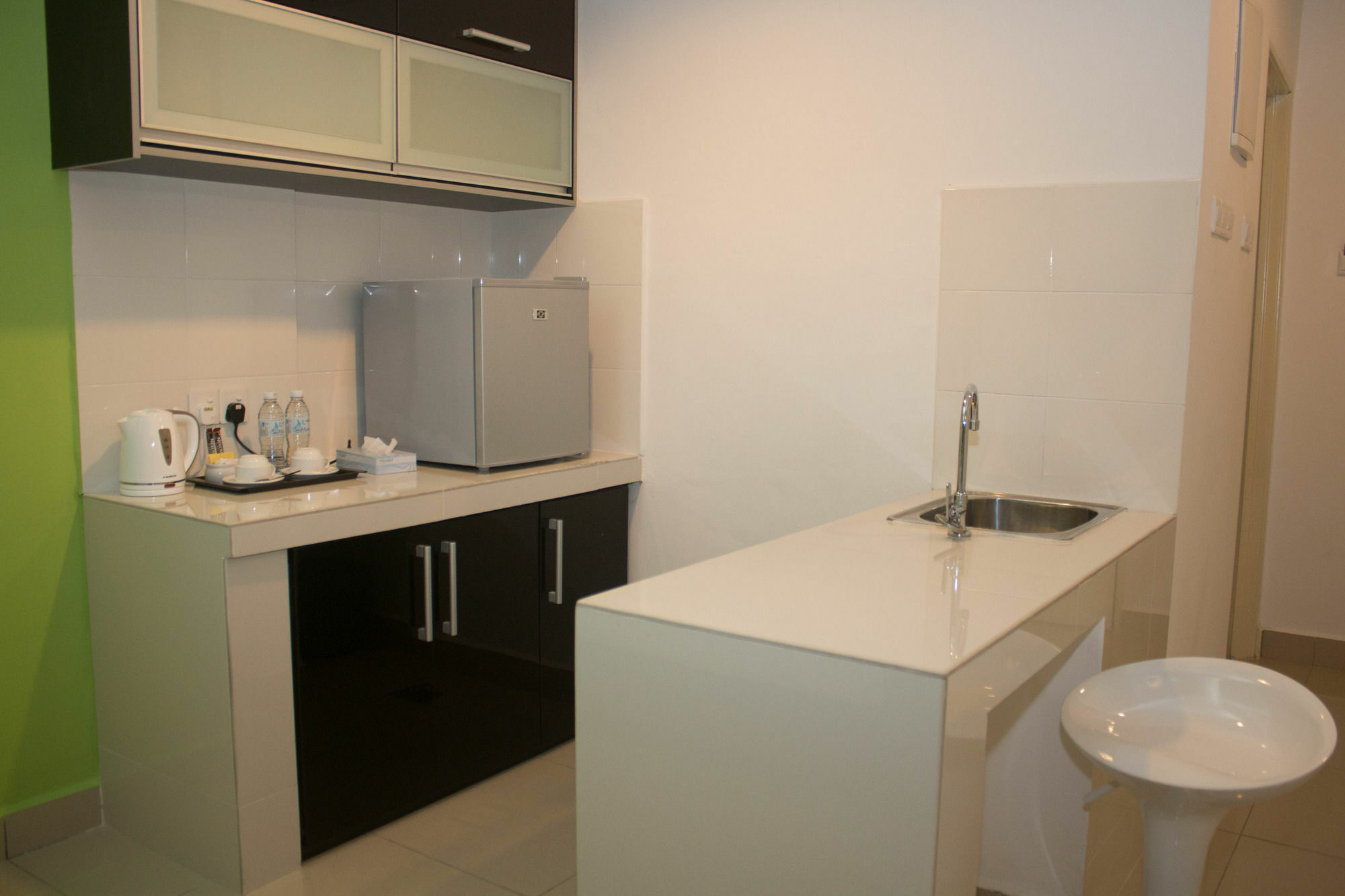 De Viana Hotel & Apartments Кота Бару Екстериор снимка