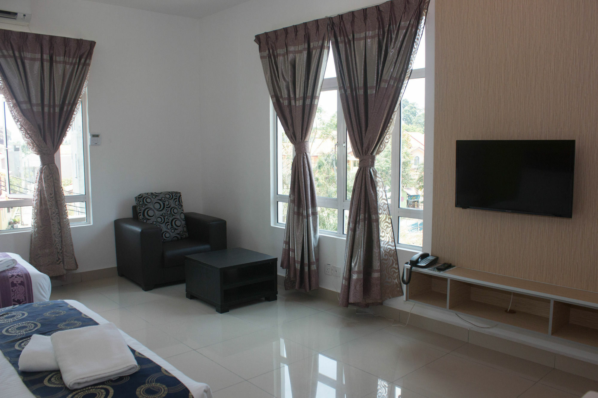 De Viana Hotel & Apartments Кота Бару Екстериор снимка