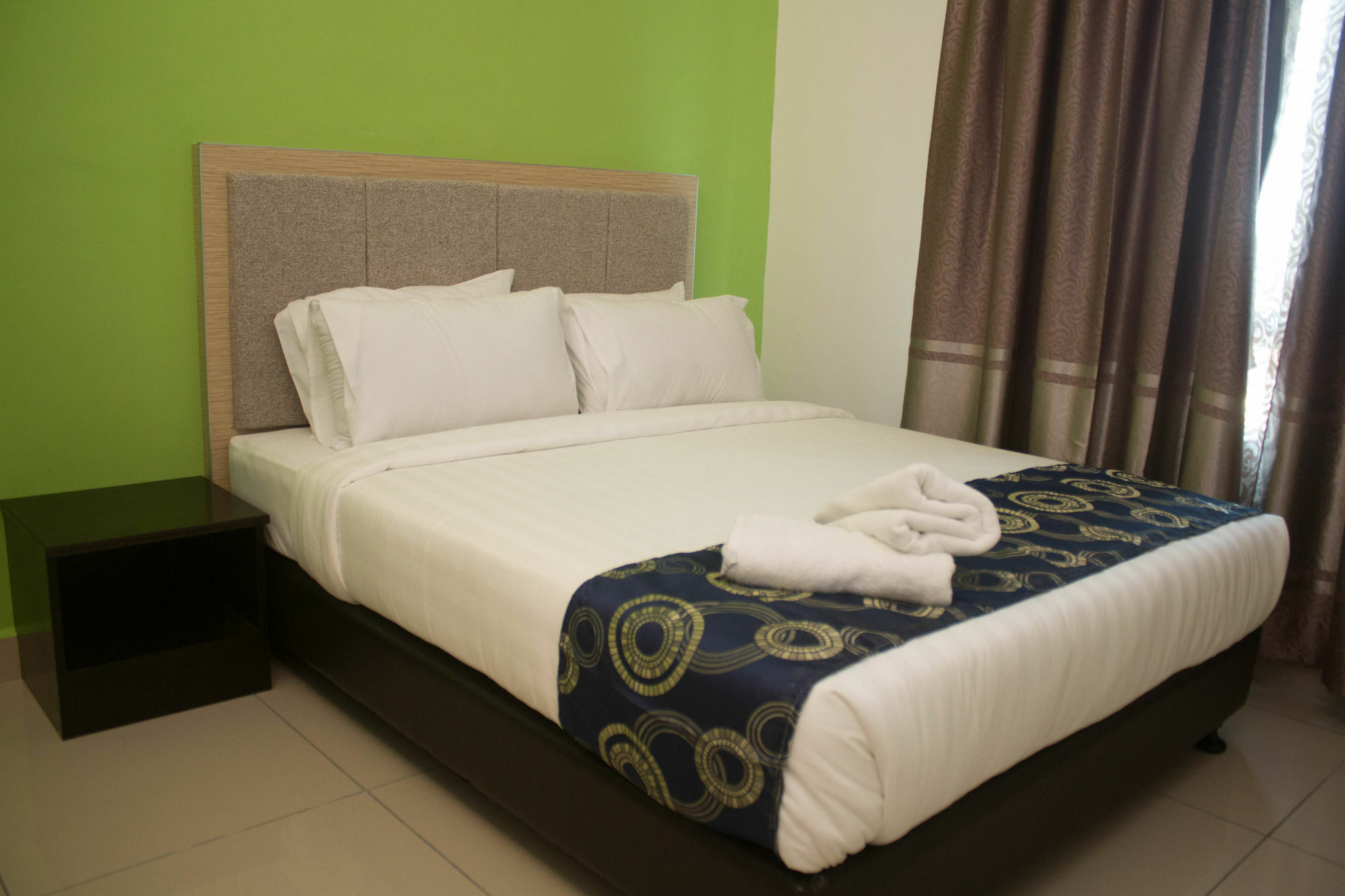De Viana Hotel & Apartments Кота Бару Екстериор снимка